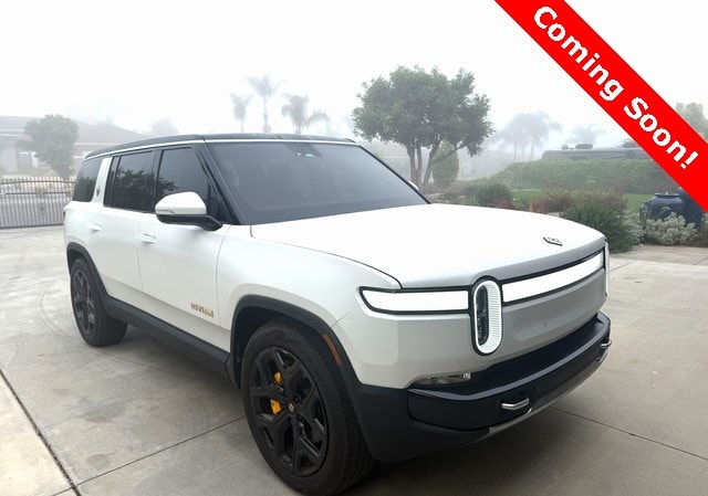2024 Rivian R1S Adventure's photo