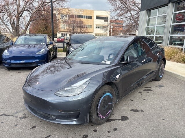 2023 Tesla Model 3 photo 3