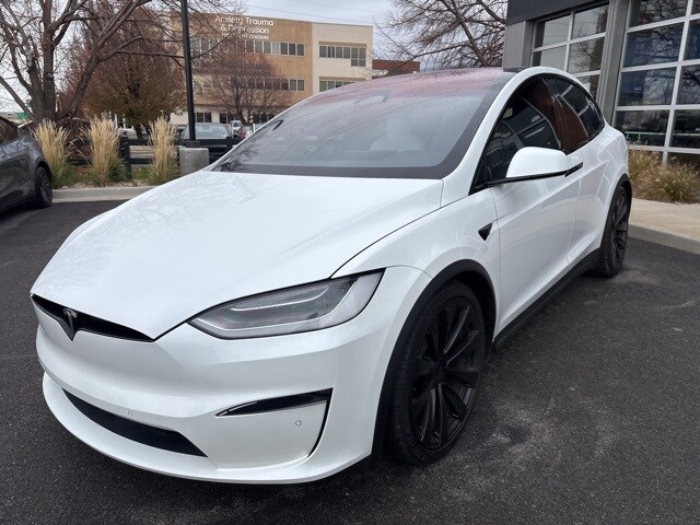 2022 Tesla Model X Plaid photo 3