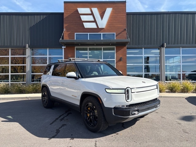 2022 Rivian R1S Launch Edition's photo
