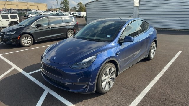 2024 Tesla Model Y Long Range's photo