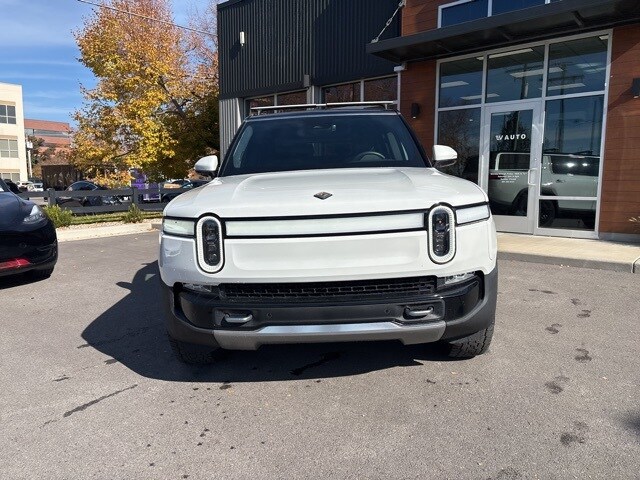 2022 Rivian R1S Launch Edition photo 2