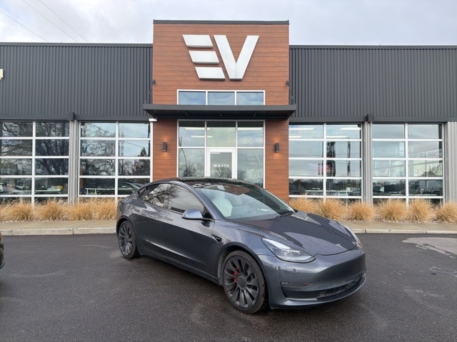 2022 Tesla Model 3 Performance's photo