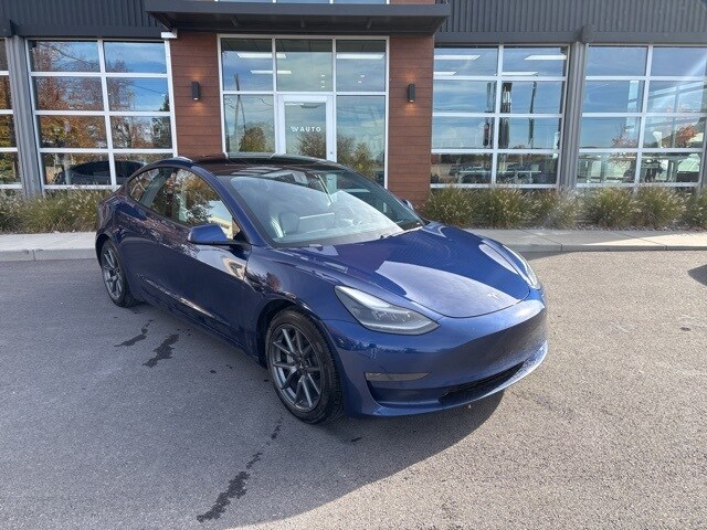 2021 Tesla Model 3 Standard Range Plus photo 2