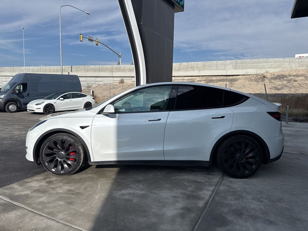Used 2022 Tesla Model Y Performance SUV