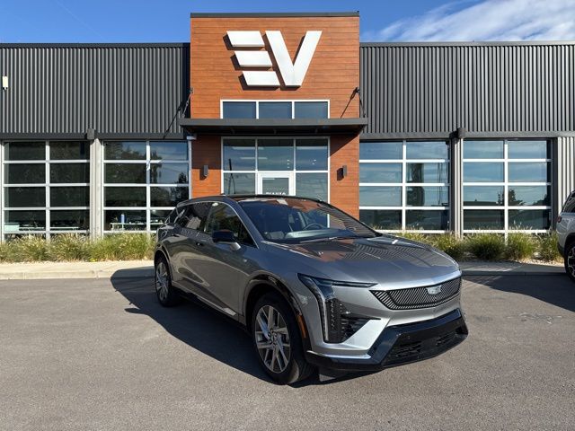 2025 Cadillac OPTIQ Luxury 1's photo