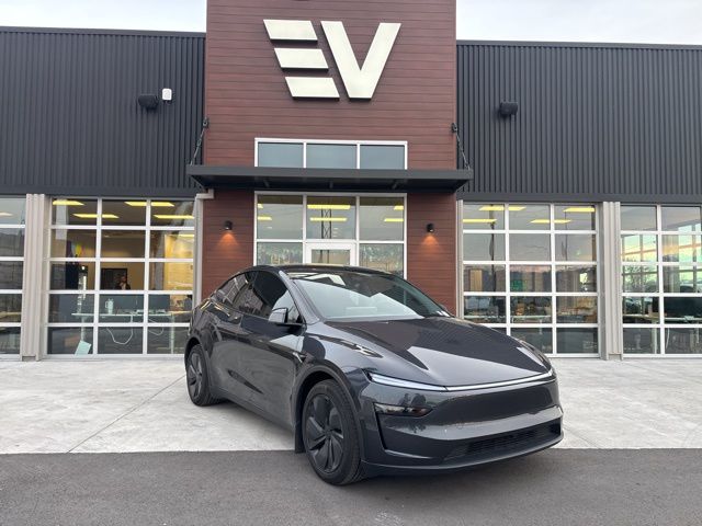 2026 Tesla New Model Y Long Range's photo