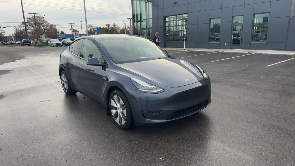 2023 Tesla Model Y Long Range photo 2