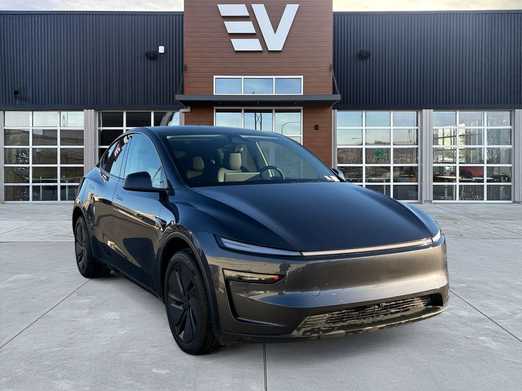 2026 Tesla Model Y Long Range's photo