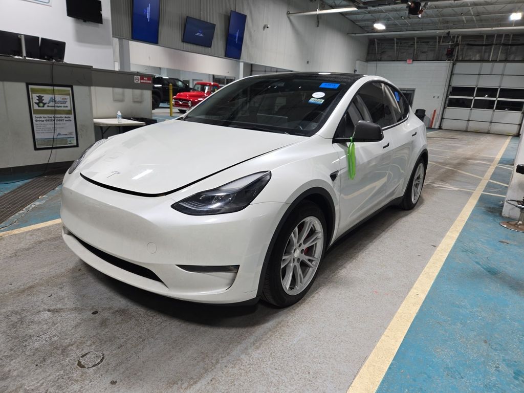 2023 Tesla Model Y Performance's photo