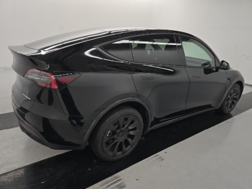 Used 2022 Tesla Model Y Long Range SUV
