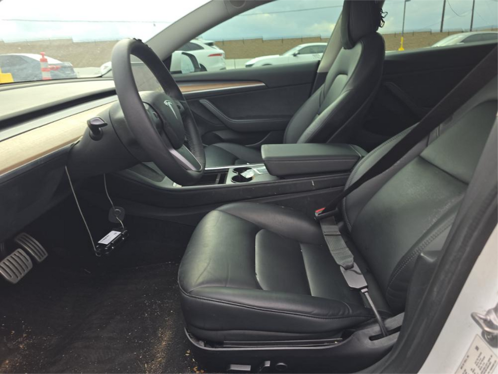 2022 Tesla Model 3 Performance photo 4