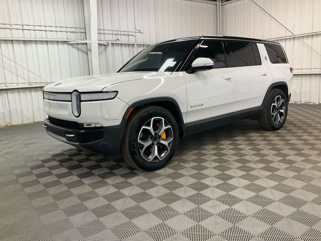 2023 Rivian R1S Adventure's photo
