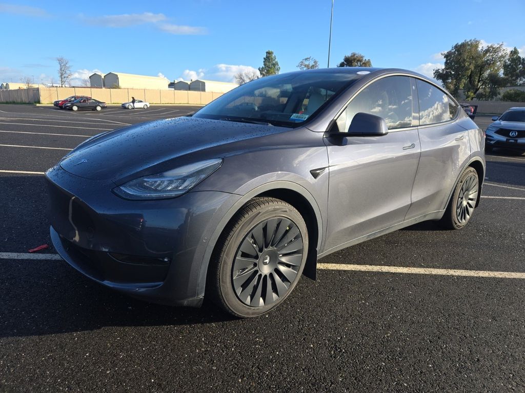 2022 Tesla Model Y Long Range's photo