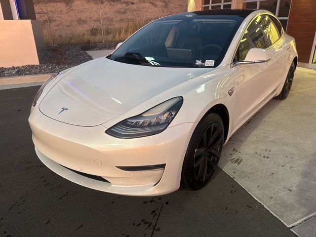 2020 Tesla Model 3 Standard Range Plus photo 4