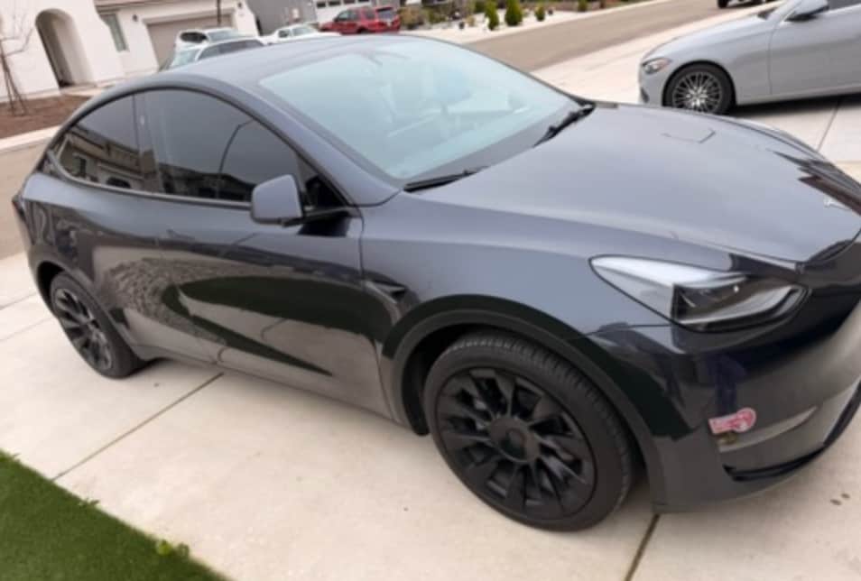 2024 Tesla Model Y Long Range's photo