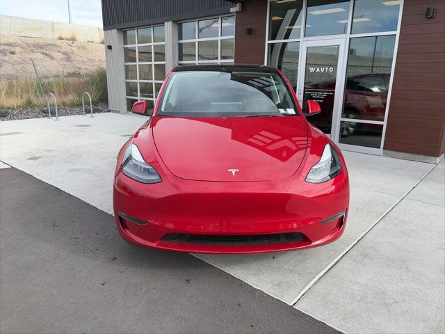 2022 Tesla Model Y Long Range photo 2