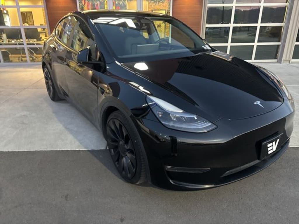 Used 2023 Tesla Model Y Performance SUV