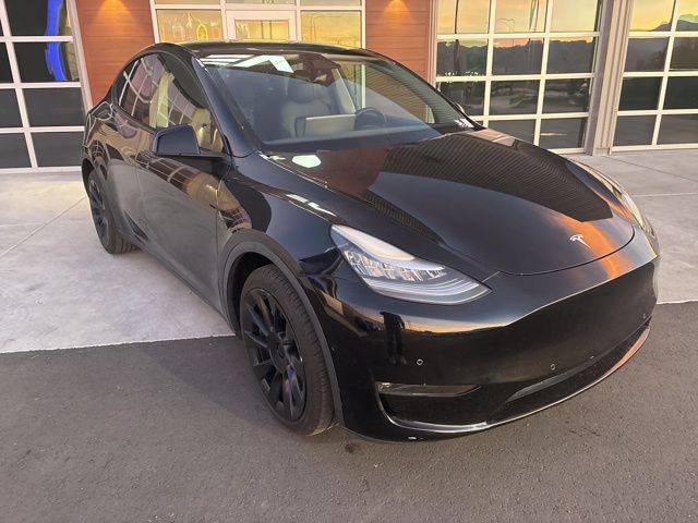 2022 Tesla Model Y Long Range photo 2