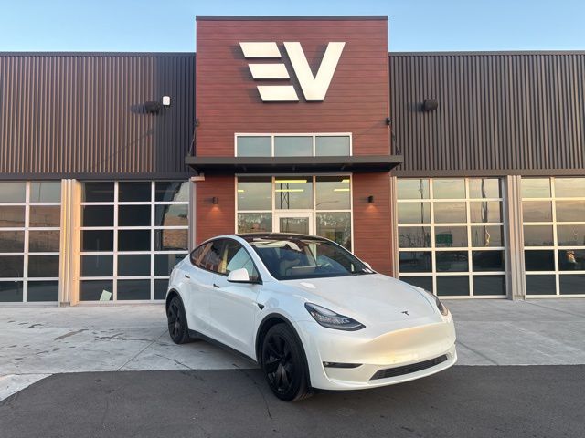 2021 Tesla Model Y Long Range's photo
