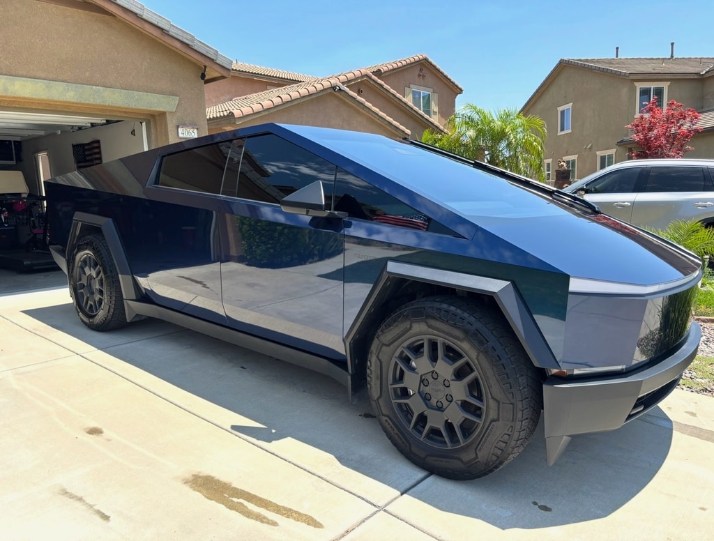 2024 Tesla Cybertruck Base