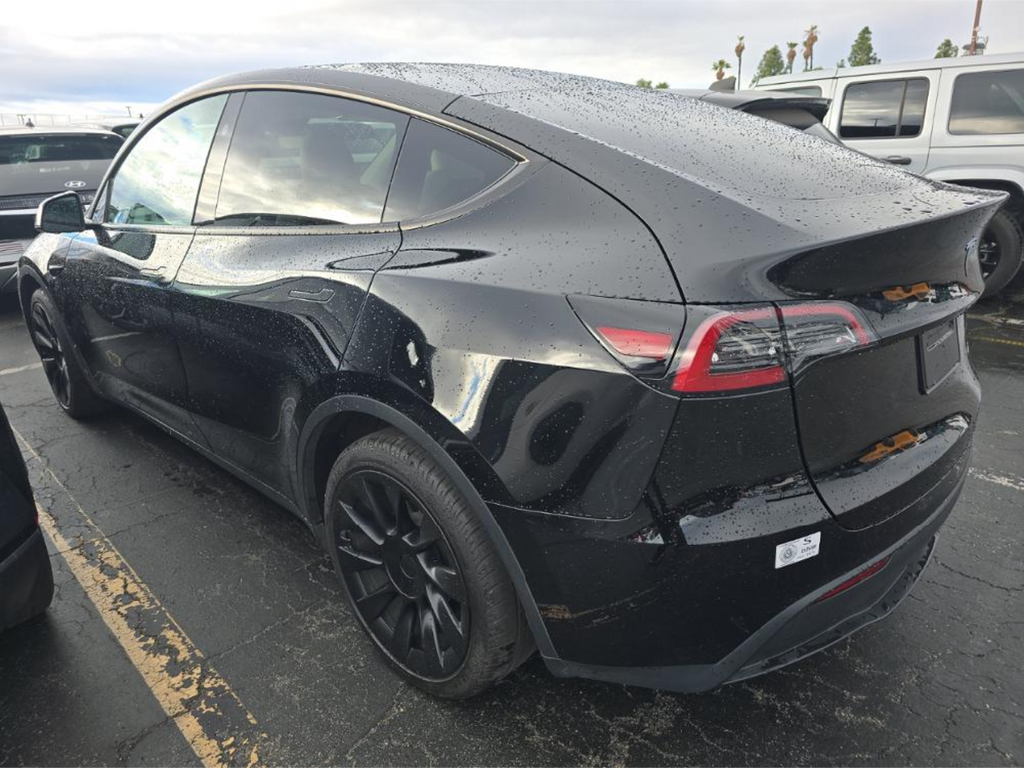 2023 Tesla Model Y Long Range photo 3