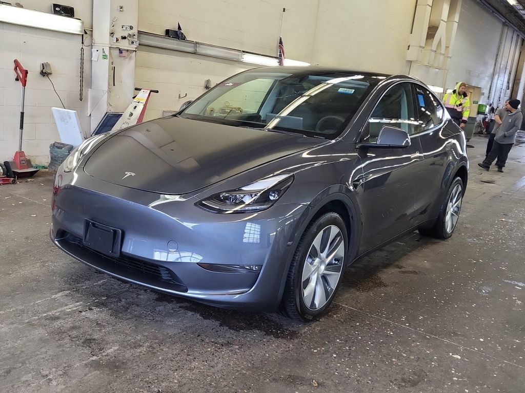 2023 Tesla Model Y Long Range's photo