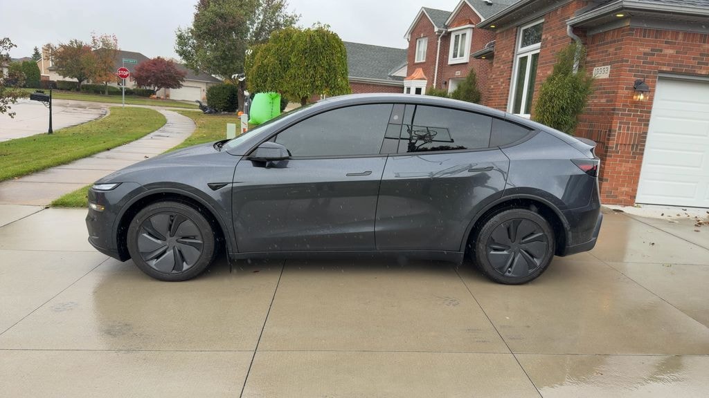 Used 2026 Tesla Model Y Long Range SUV