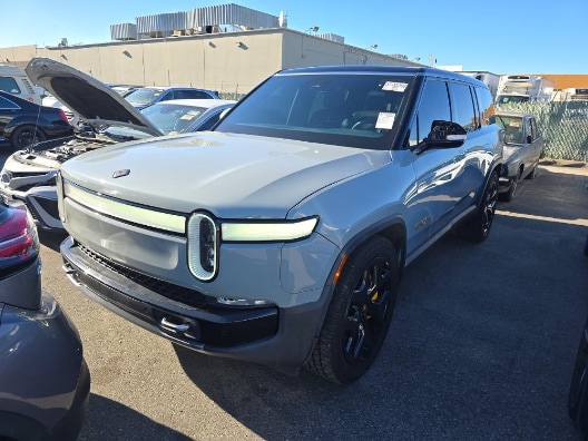 2022 Rivian R1S Launch Edition's photo