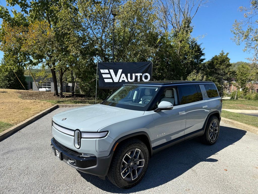 2024 Rivian R1S Adventure's photo