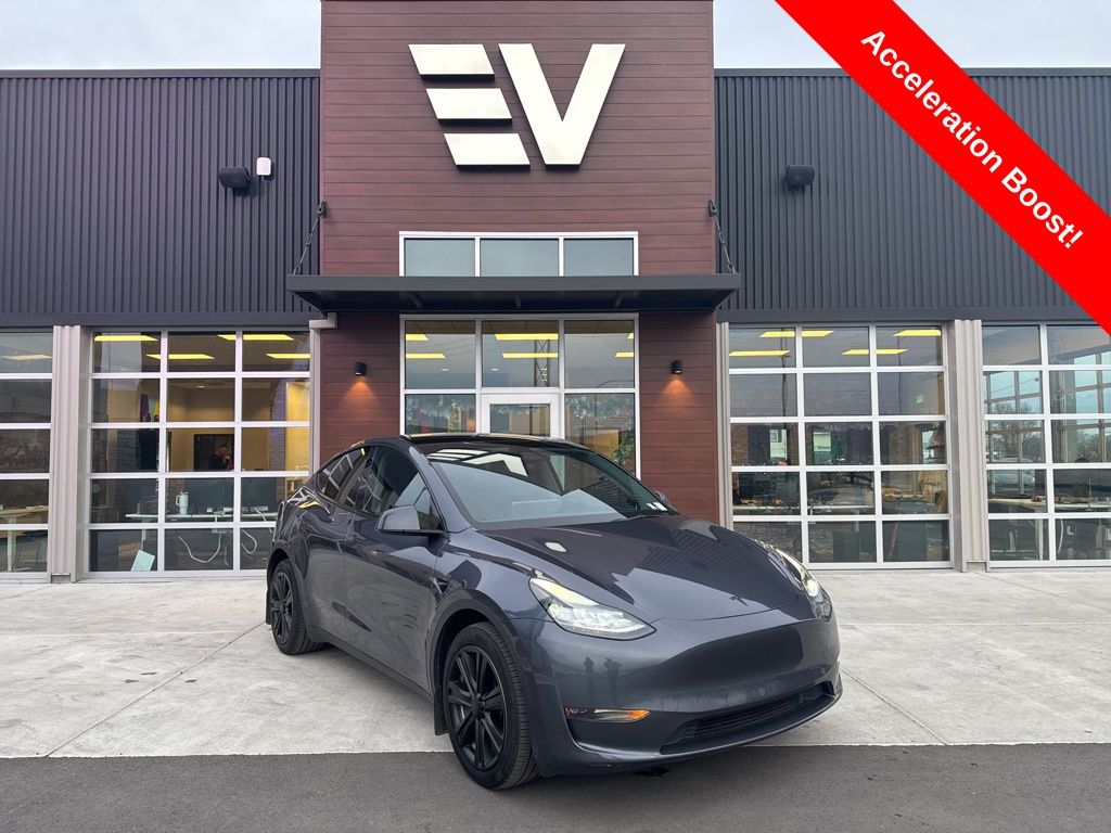 2023 Tesla Model Y Long Range's photo