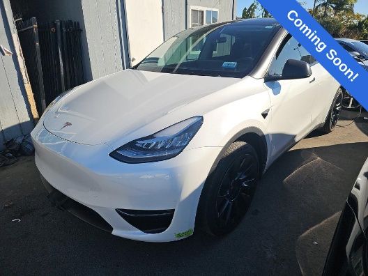 2023 Tesla Model Y Long Range's photo
