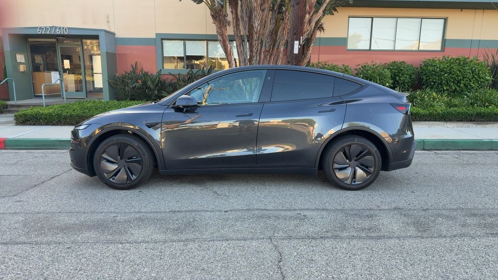Used 2026 Tesla Model Y Long Range SUV