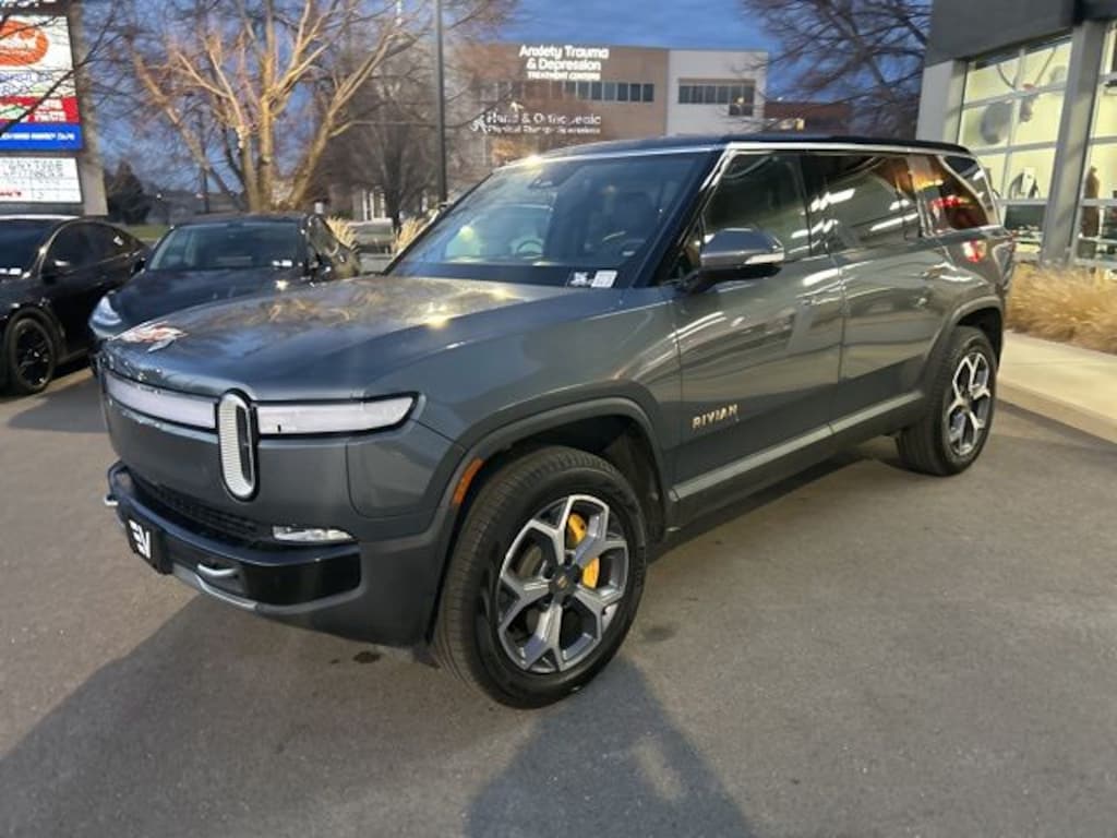 Used 2024 Rivian R1S Adventure SUV