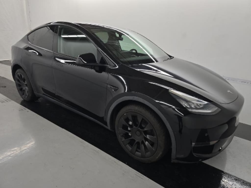 Used 2022 Tesla Model Y Long Range SUV