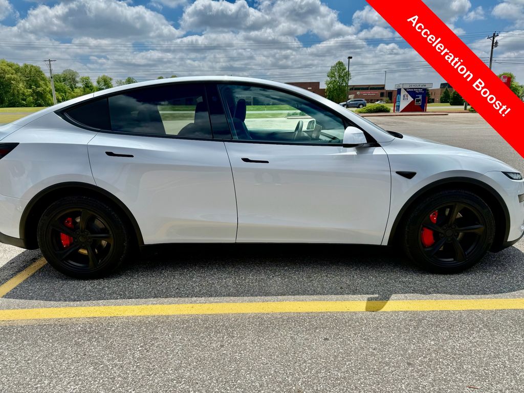 2026 Tesla Model Y Long Range's photo