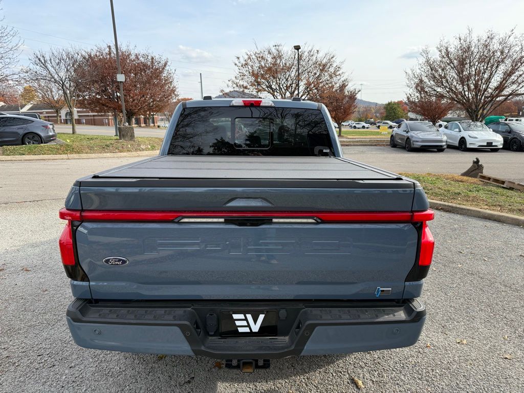 2023 Ford F-150 Lightning Platinum photo 4