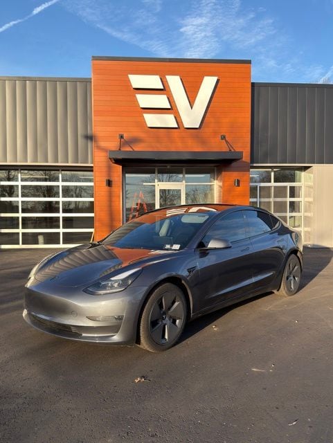 2023 Tesla Model 3 Base's photo