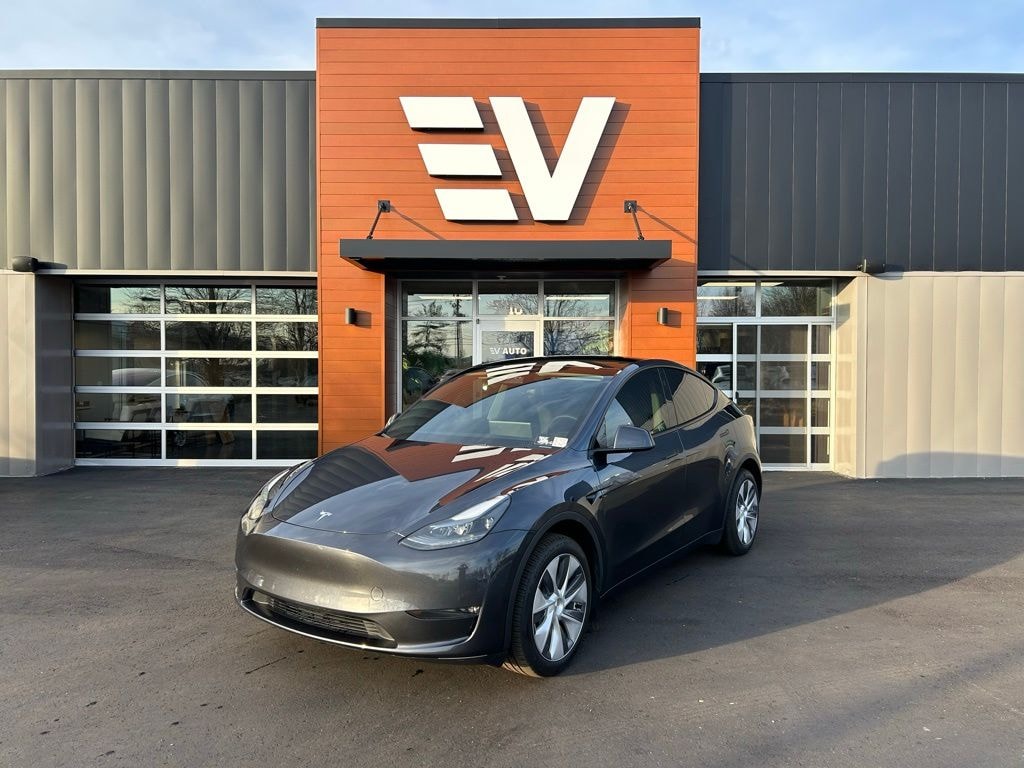 Used 2024 Tesla Model Y Long Range SUV