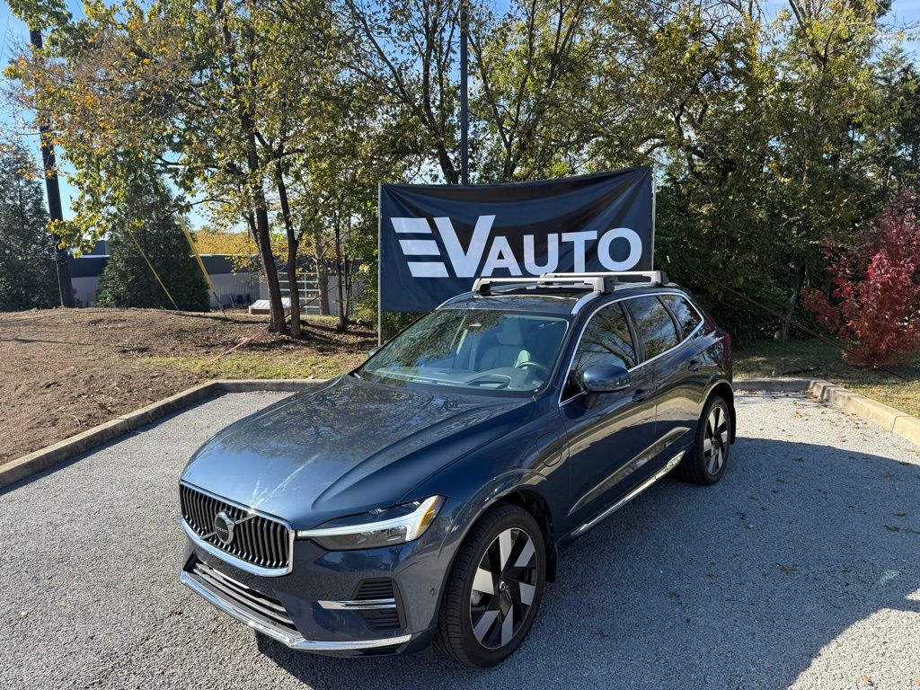2023 Volvo XC60 Ultimate's photo