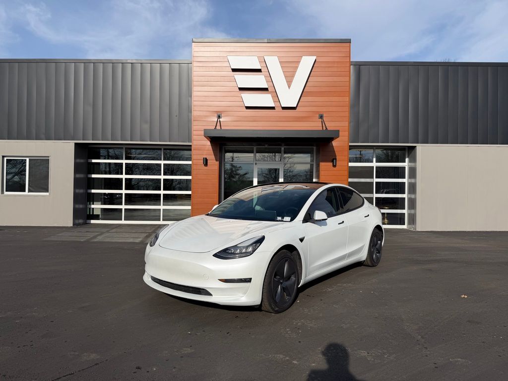 2019 Tesla Model 3 Base's photo