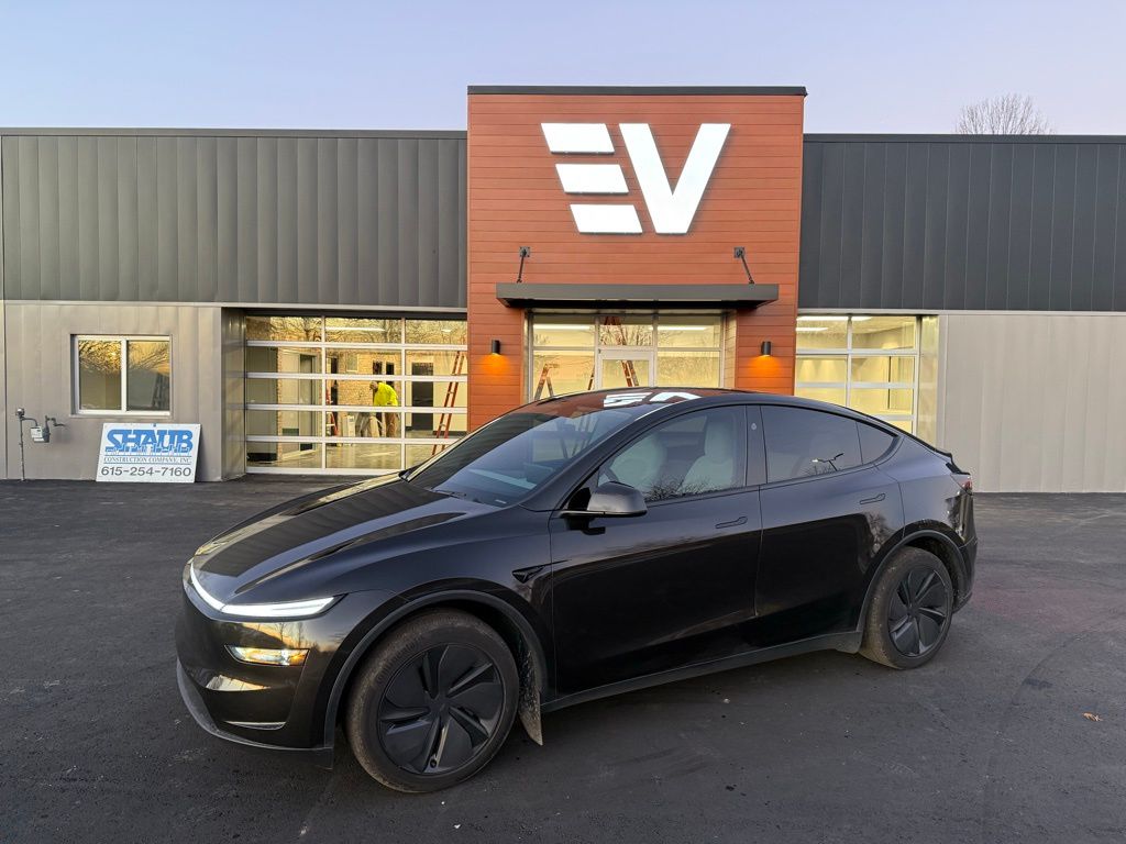 2026 Tesla New Model Y Long Range's photo