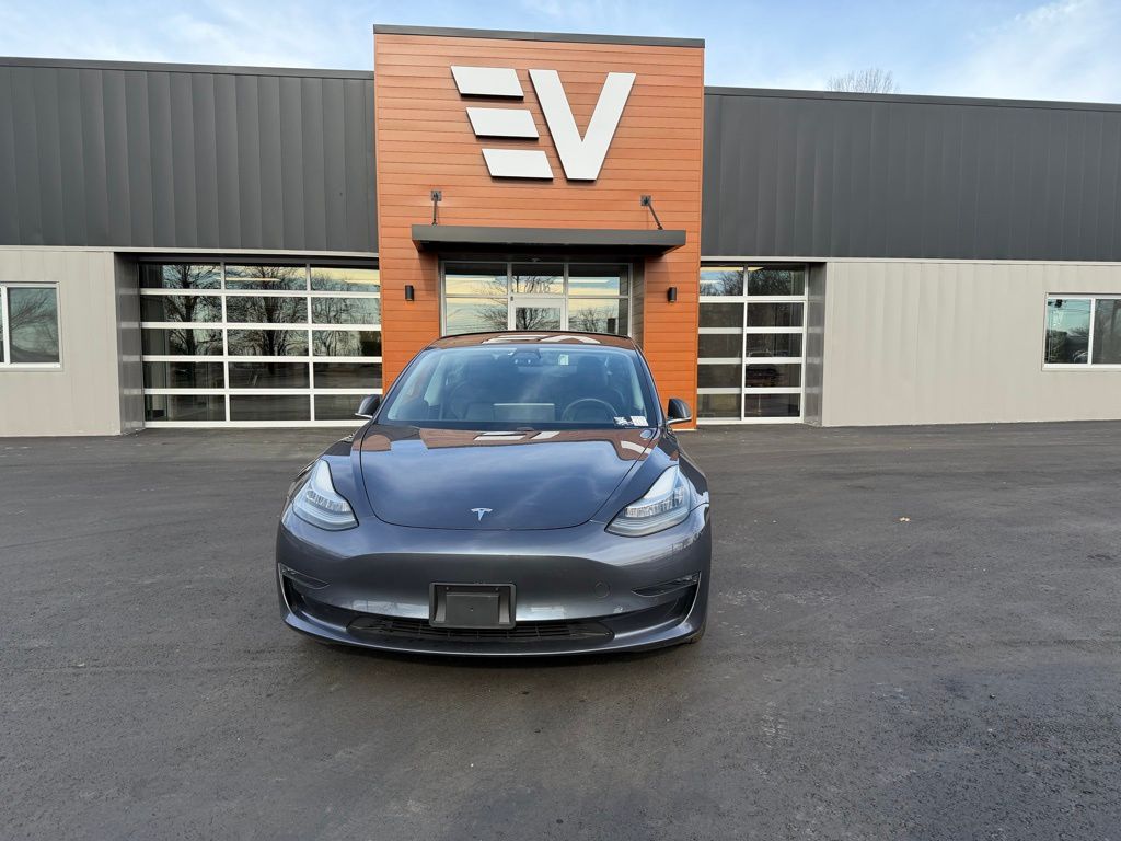 2020 Tesla Model 3 Base's photo