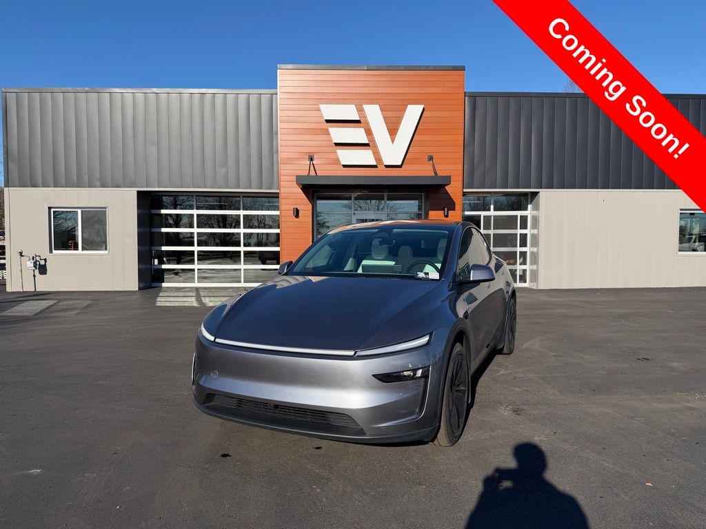 2026 Tesla Model Y Long Range's photo