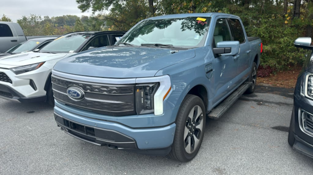 Used 2023 Ford F-150 Lightning Platinum Truck SuperCrew Cab