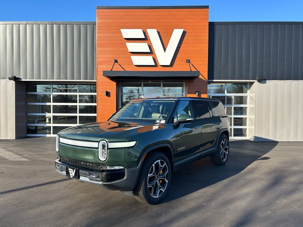 2023 Rivian R1S Adventure