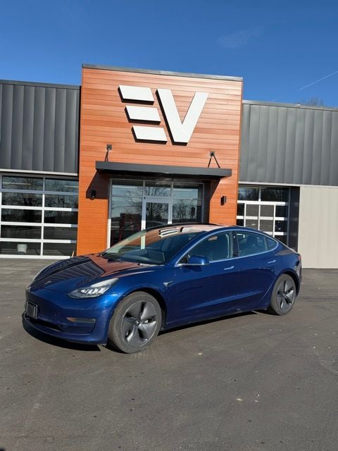 2019 Tesla Model 3 Long Range's photo