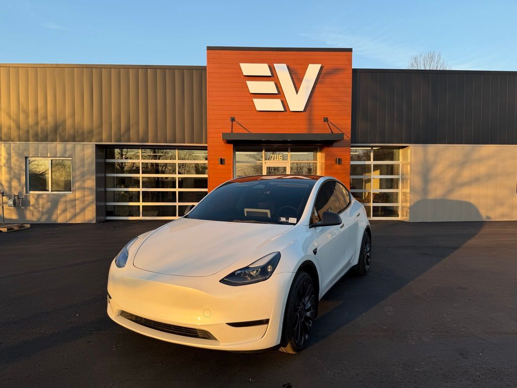 2023 Tesla Model Y Performance's photo