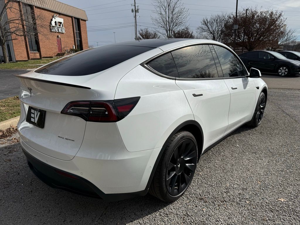 2021 Tesla Model Y Long Range photo 4