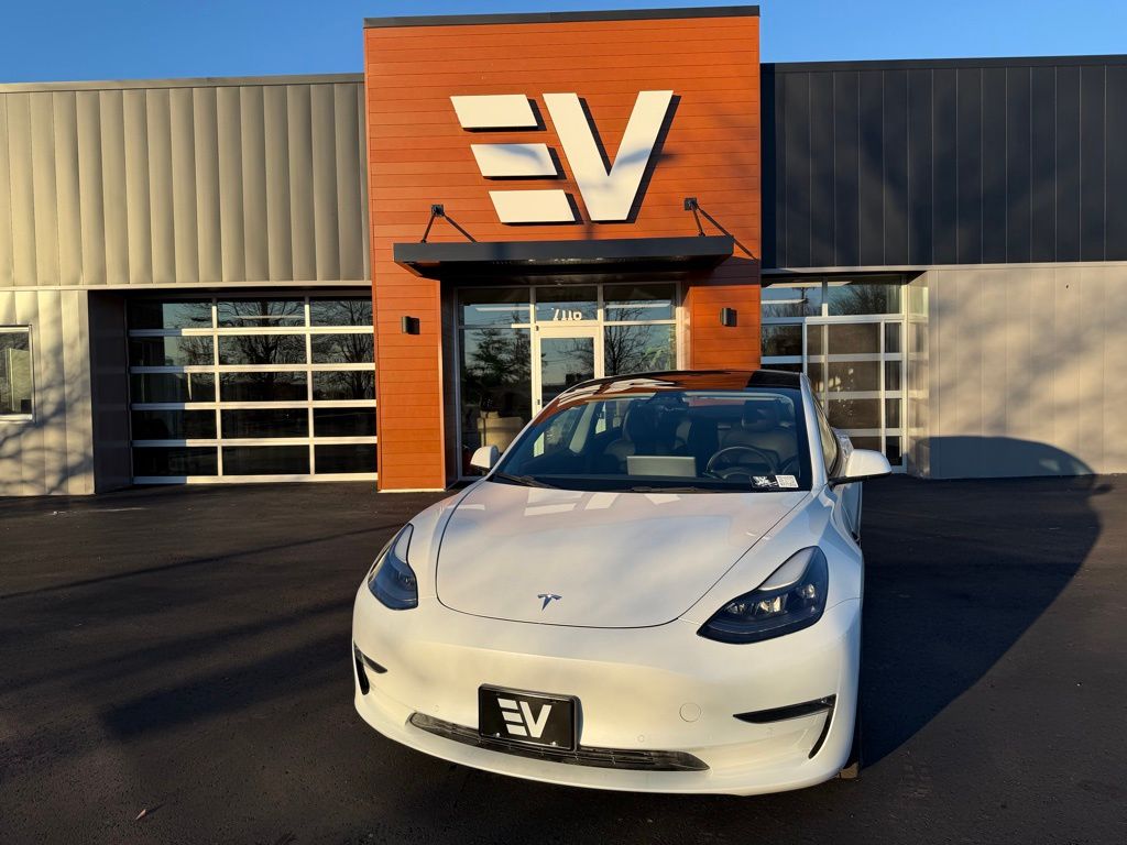 2022 Tesla Model 3 Performance's photo